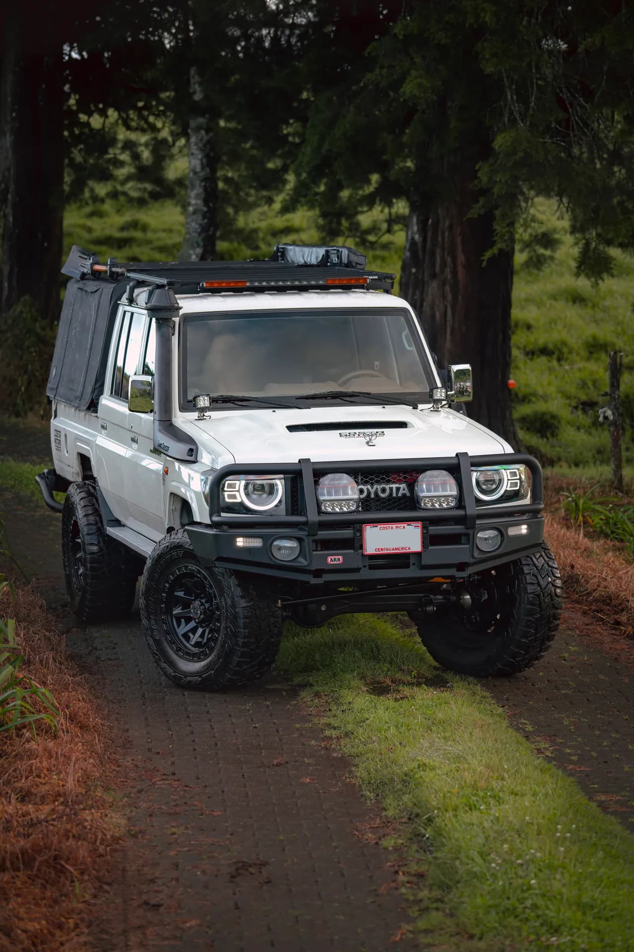 Toyota Land Cruiser 79 V8 2022